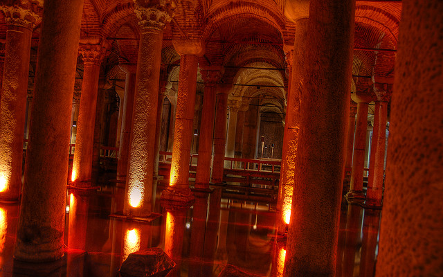 this is an underground looking water feature and light in it