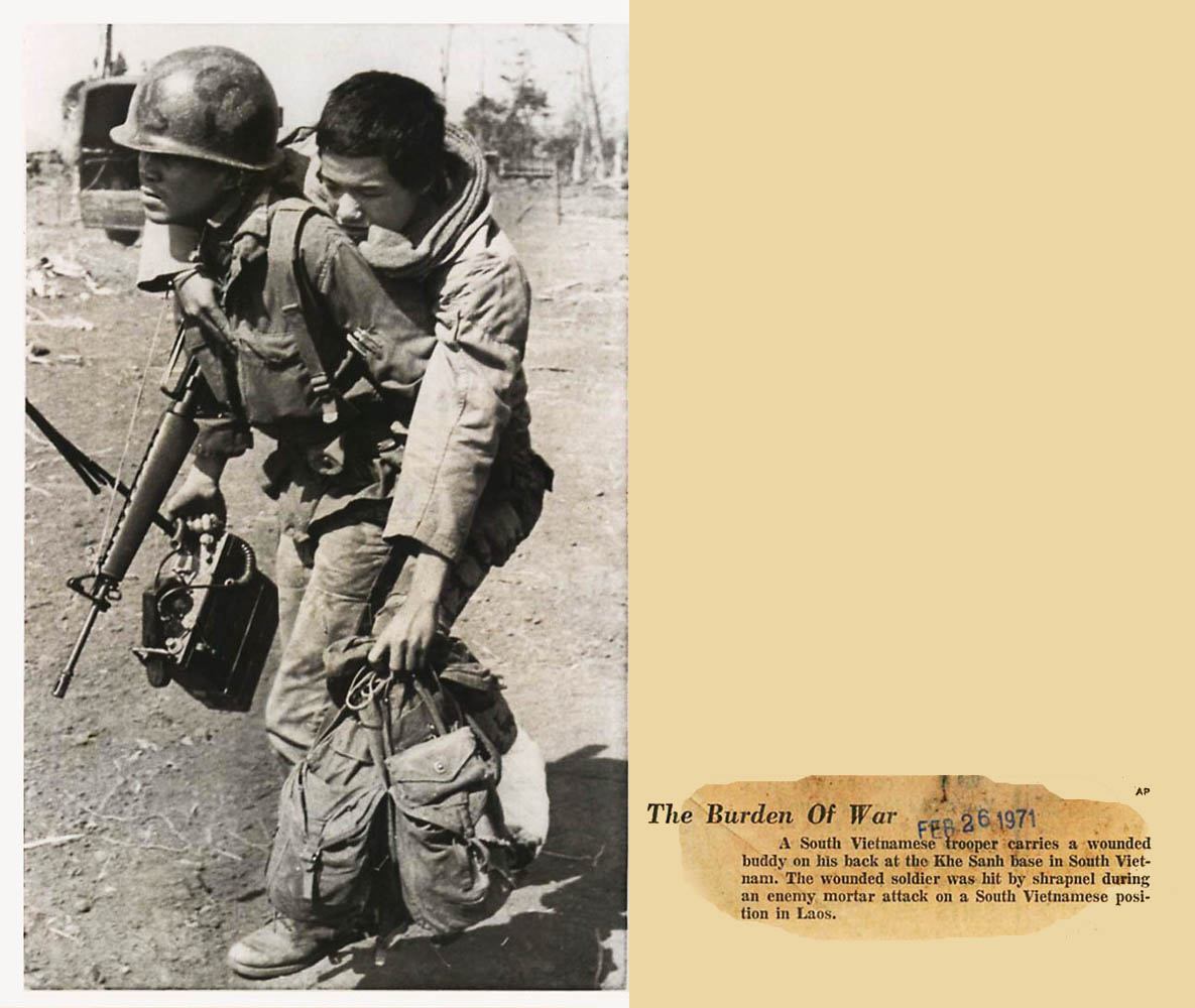 an image of a couple of soldiers in black and white