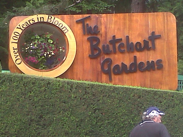 there is a sign that says the butcher's garden