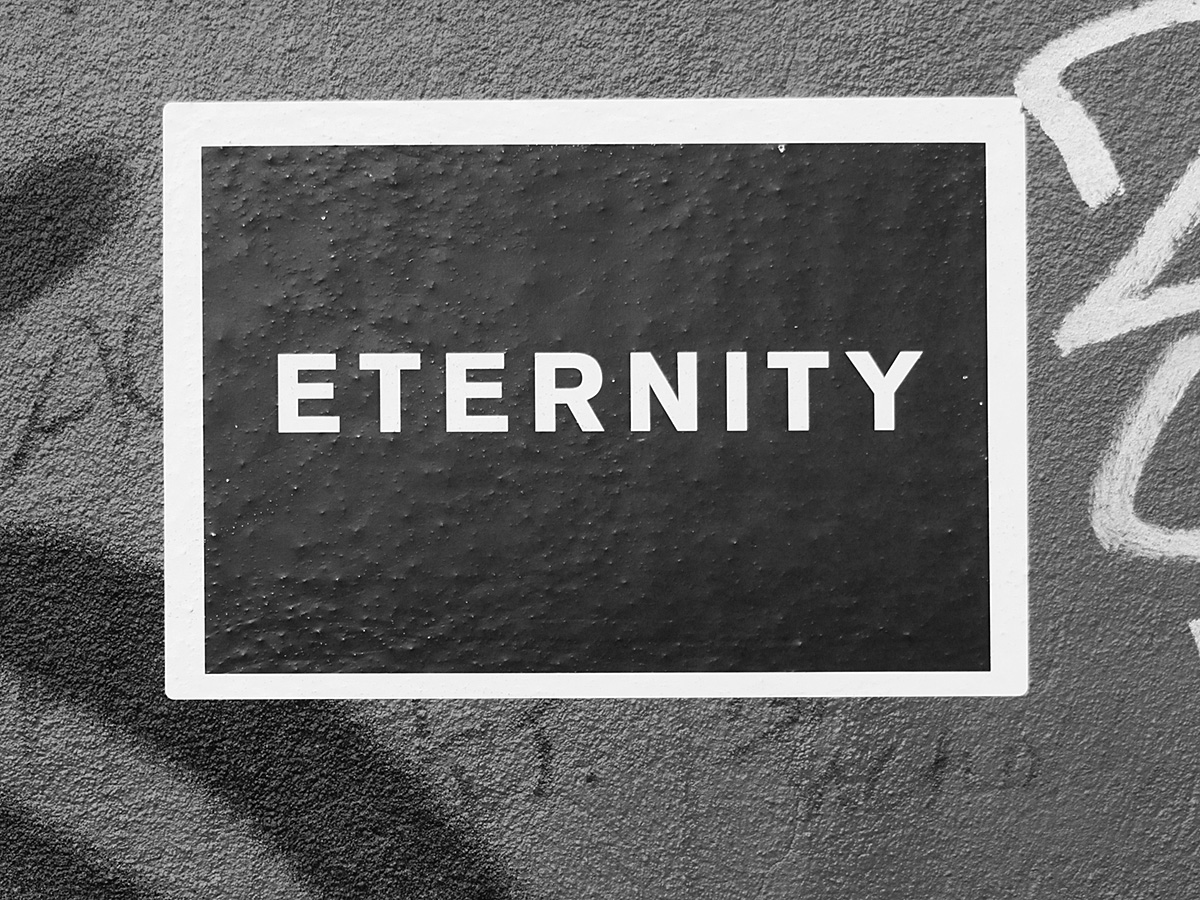 a piece of paper that reads,'serenity '