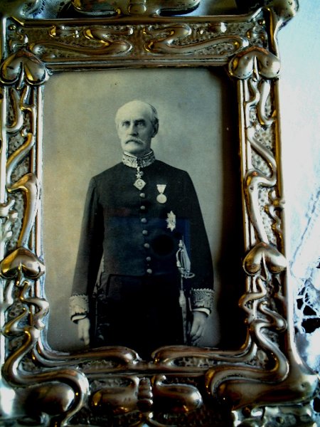an old po of a man in military uniforms