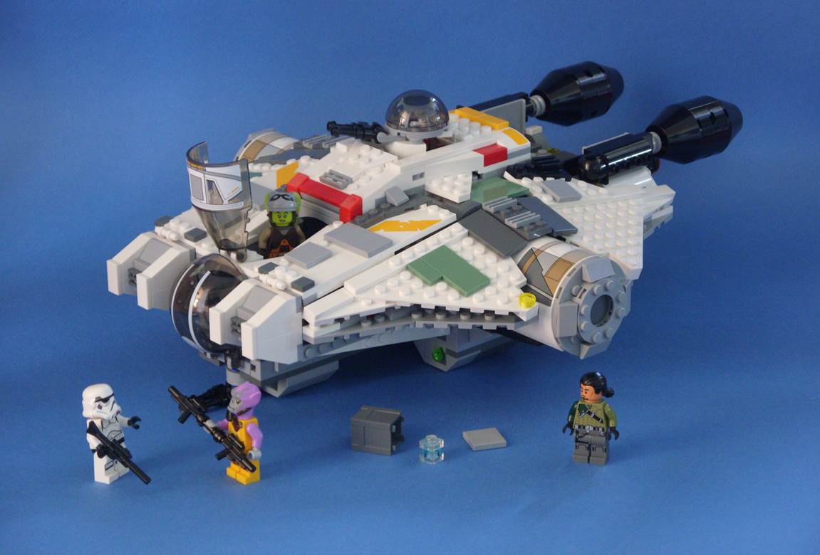 lego star wars set with troopers and fighter