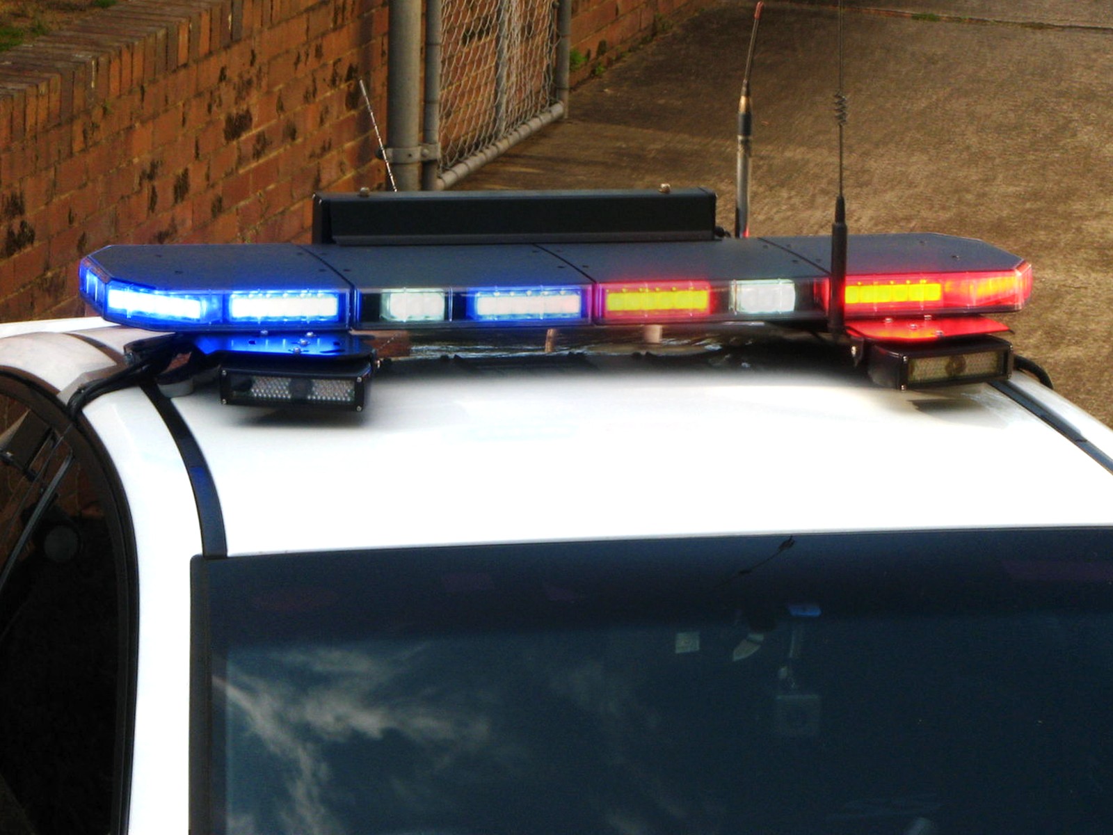 an electronic security system is mounted on top of a car