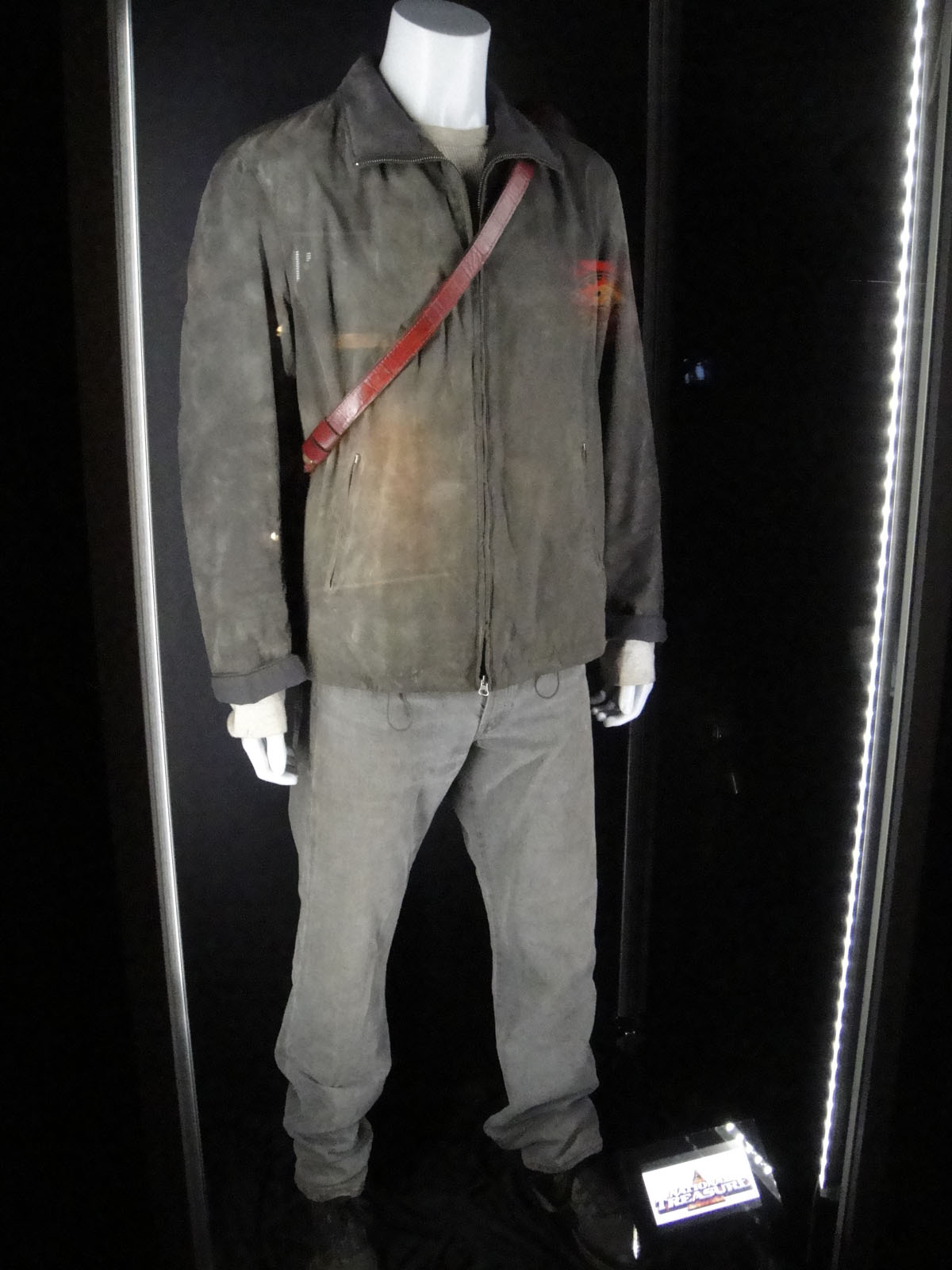 a display of a uniform and tie that is worn by the movie actor