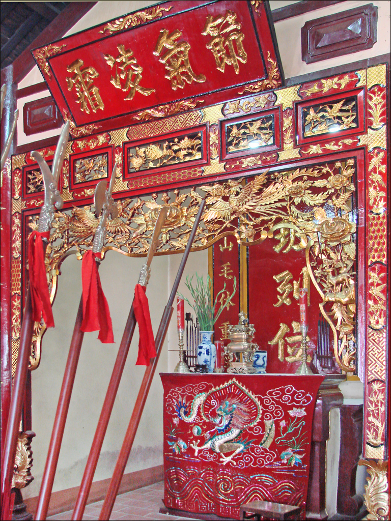 the red room is decorated with intricate decorations