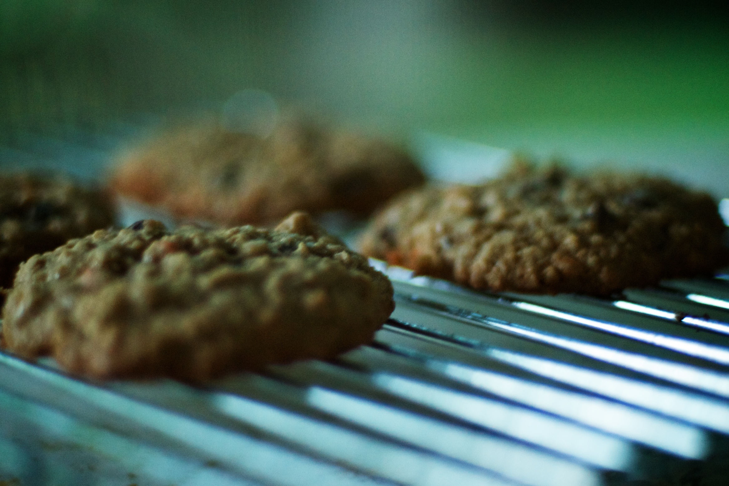 cookies on a rack with cooling rack for eating