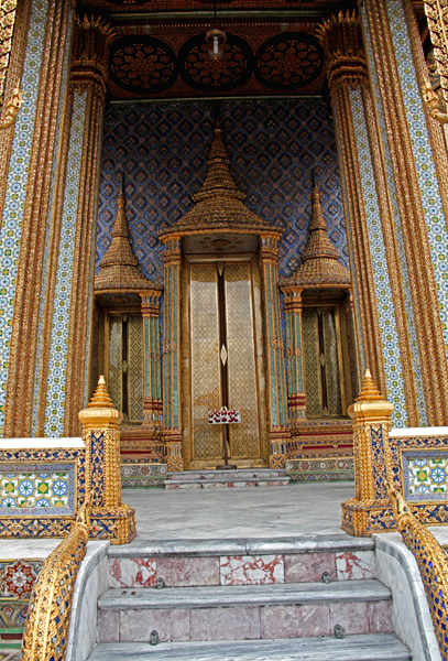 a very ornate, ornate entrance and staircase in a building