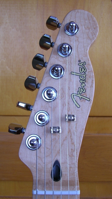 an electric guitar with many s and strings