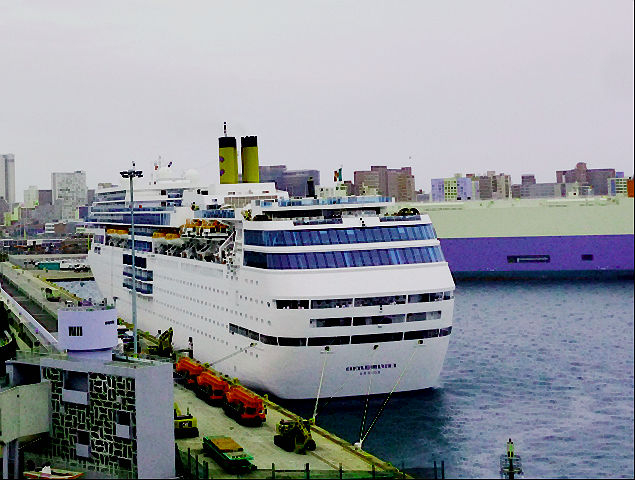 the cruise ship is docked next to the dock