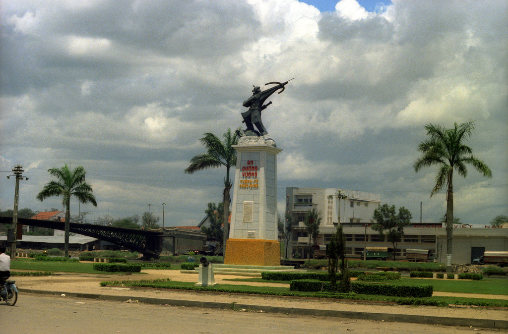 an image of a statue in the city