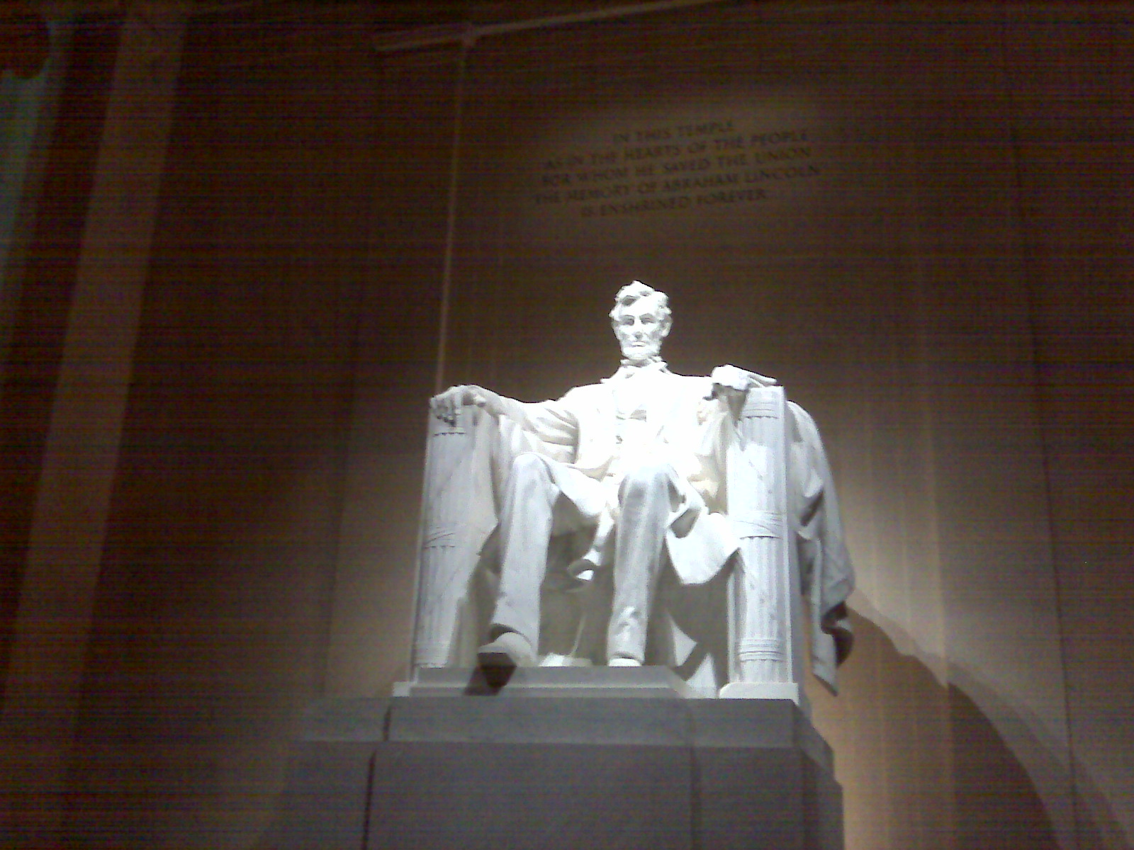 a statue with an inscription that reads aham lincoln