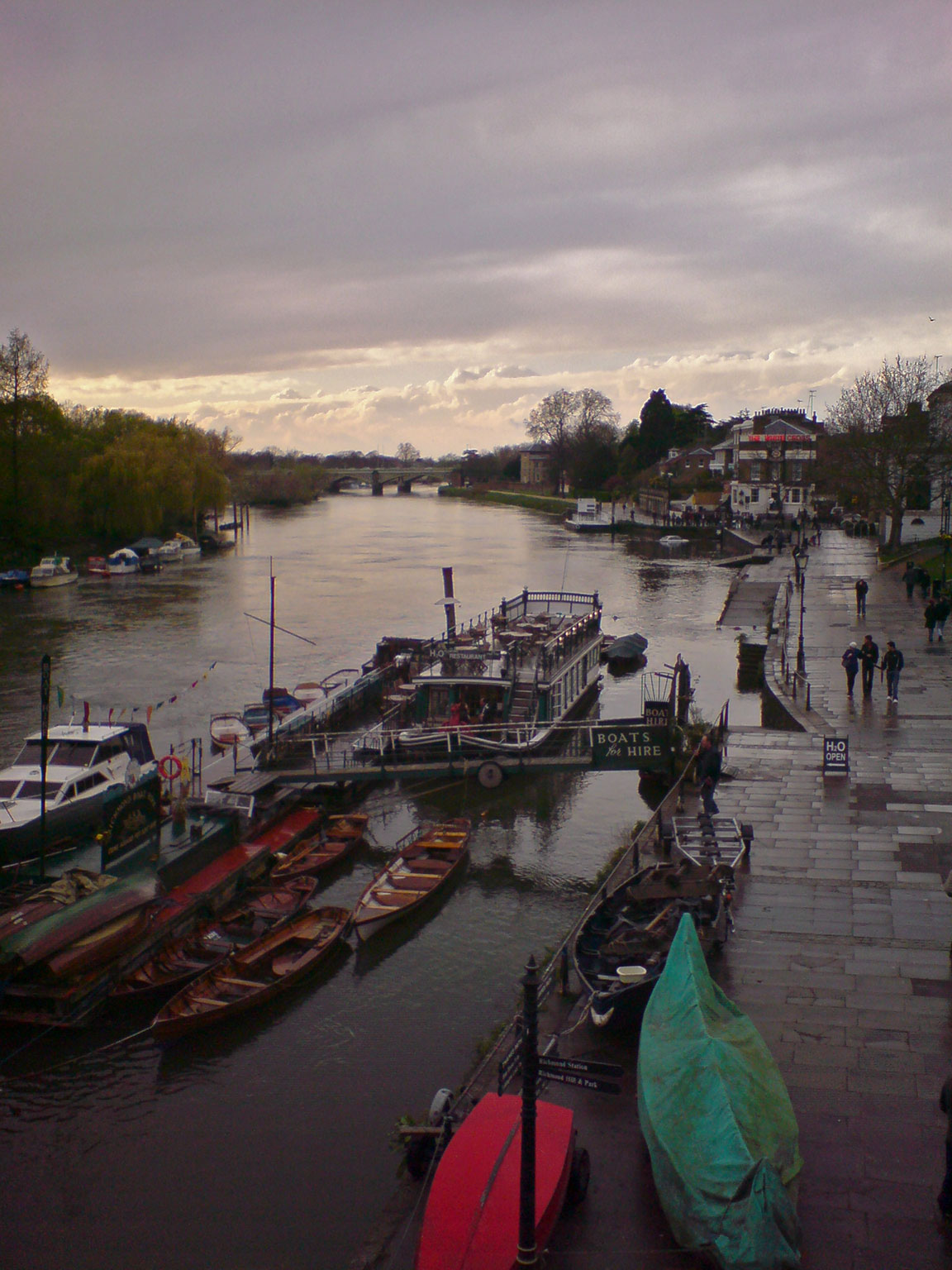 a body of water filled with lots of boats