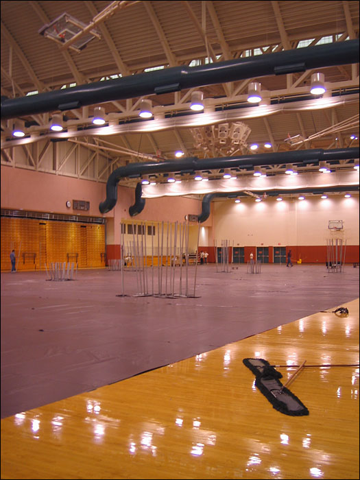 this is a gym with several small poles