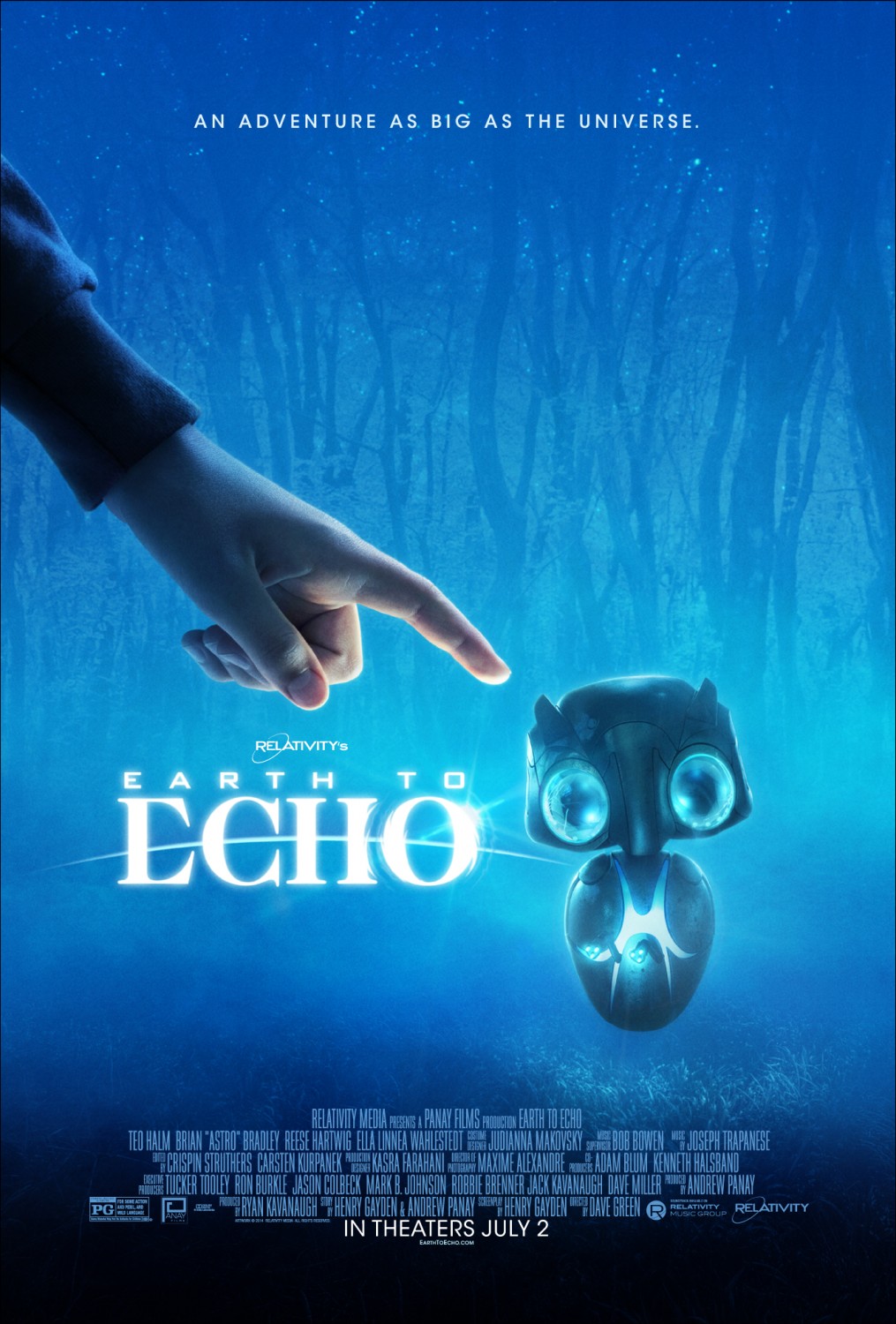 the movie poster for echo is showing an image of an owl with a human hand