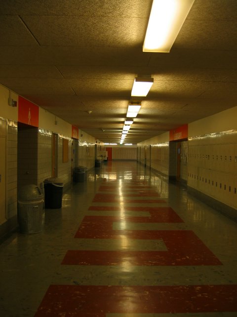 this is a po of a very empty hallway