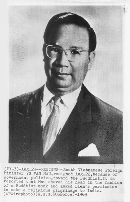 an old po of an african american man in a suit and tie