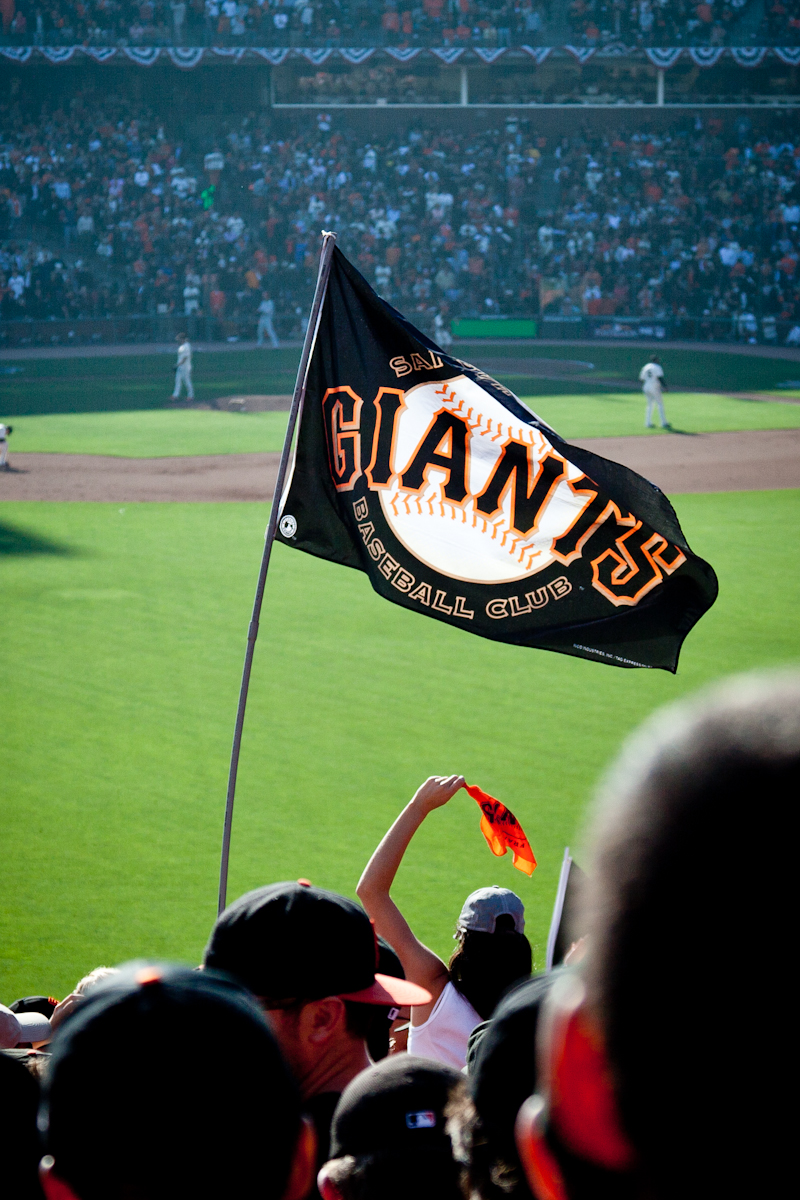 a large black flag with the giants on it