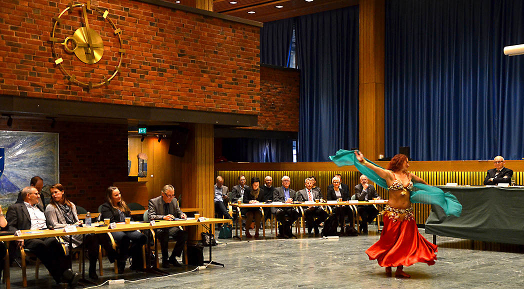 dancers performing at the convention on stage