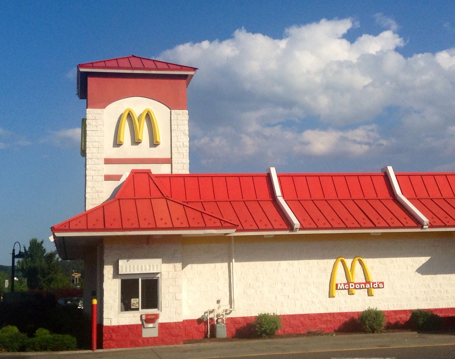 a mcdonald's has been transformed into an american diner