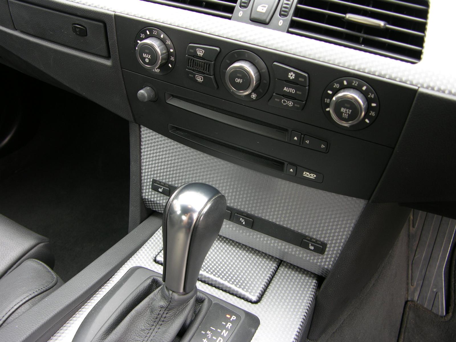 the center console and dashboard on in the car