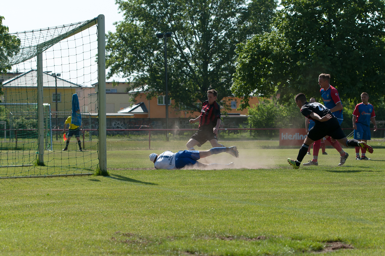 s play soccer, in an open field