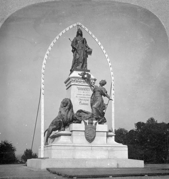 an old black and white po of the statue
