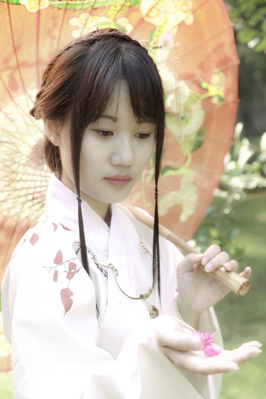 a close up of a person holding an umbrella, inspired by Yun Du-seo, white hime cut hairstyle, beautiful young girl, ji-min, traditional chinese