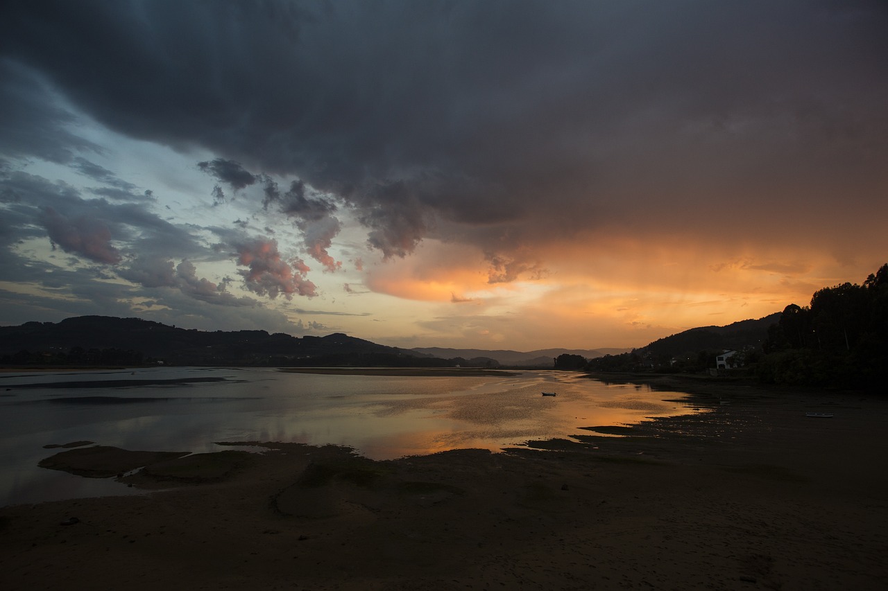 a large body of water under a cloudy sky, by Kiyohara Tama, flickr, which shows a beach at sunset, lake kawaguchi, after rain, vallejo