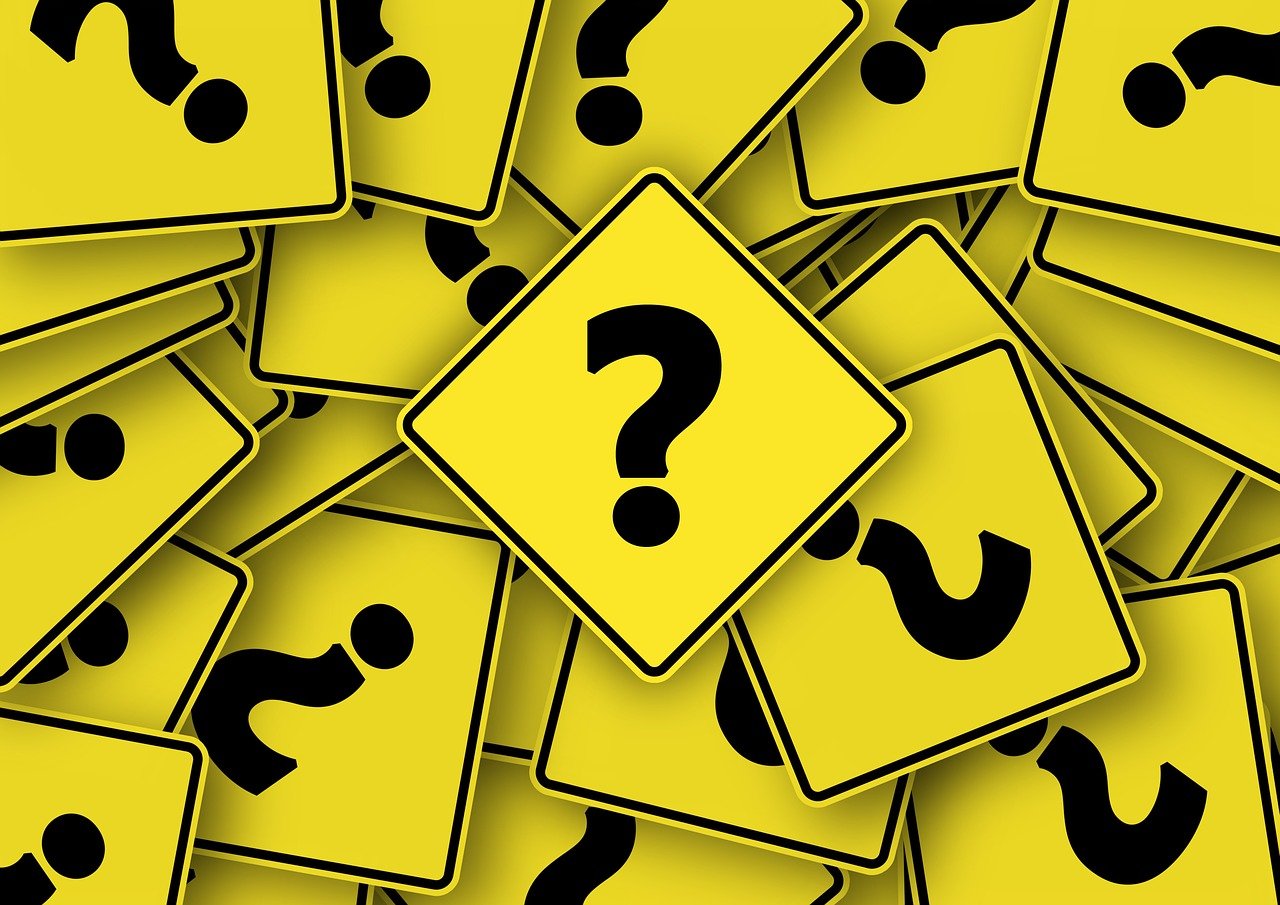 a pile of yellow and black question signs, a picture, pixabay, find the hidden object, stock photo, placards, and the uncertainty\'