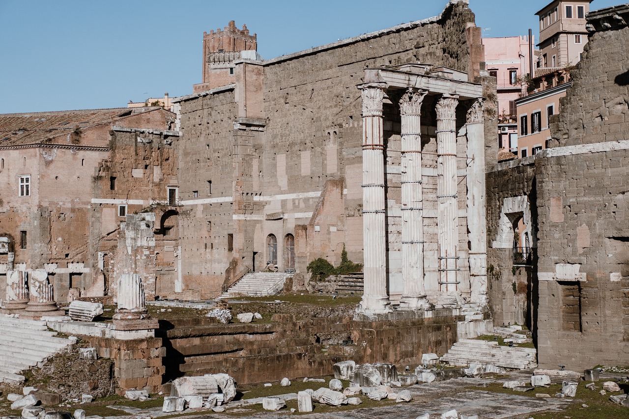 a group of buildings that are next to each other, neoclassicism, ruins of ancient technology, fall of rome, seen from the side, fotografia
