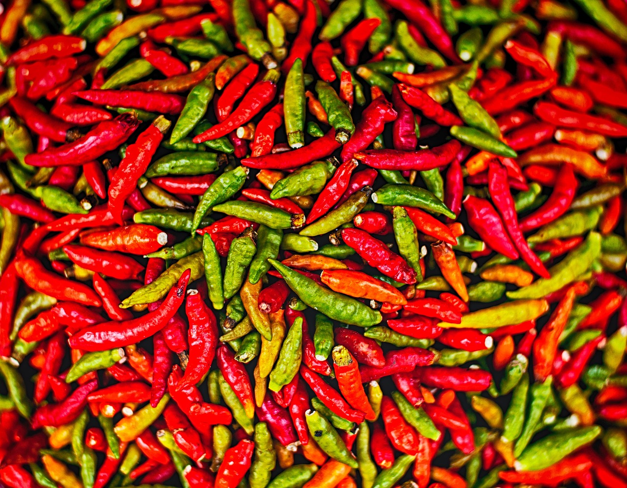 a large pile of red and green peppers, by Jan Rustem, orton effect intricate, shanghai, full of colour 8-w 1024, warmth