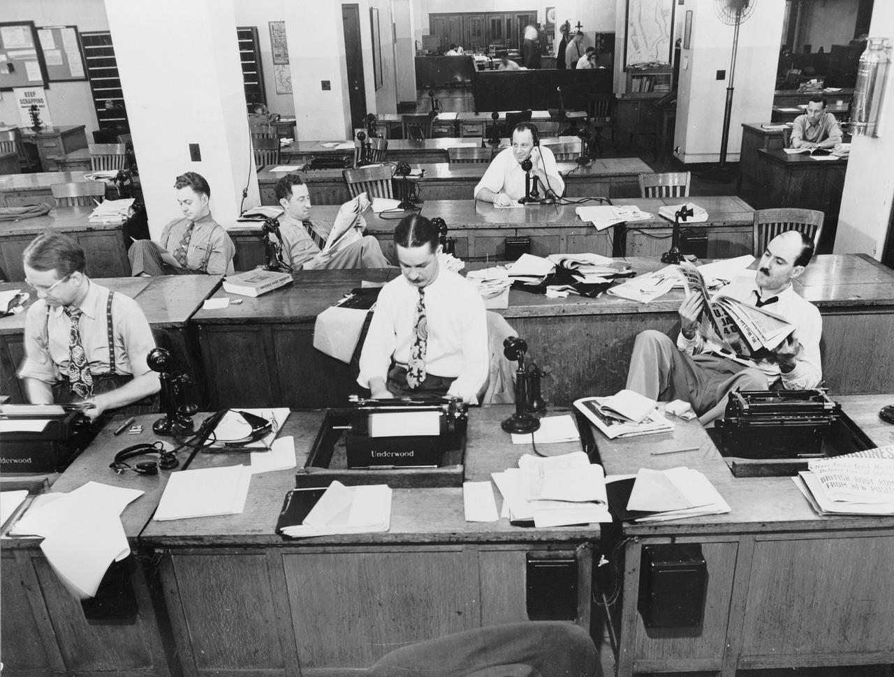 a black and white photo of a busy office, private press, us journalism ministry photo, 15081959 21121991 01012000 4k, coworkers, 💣 💥💣 💥