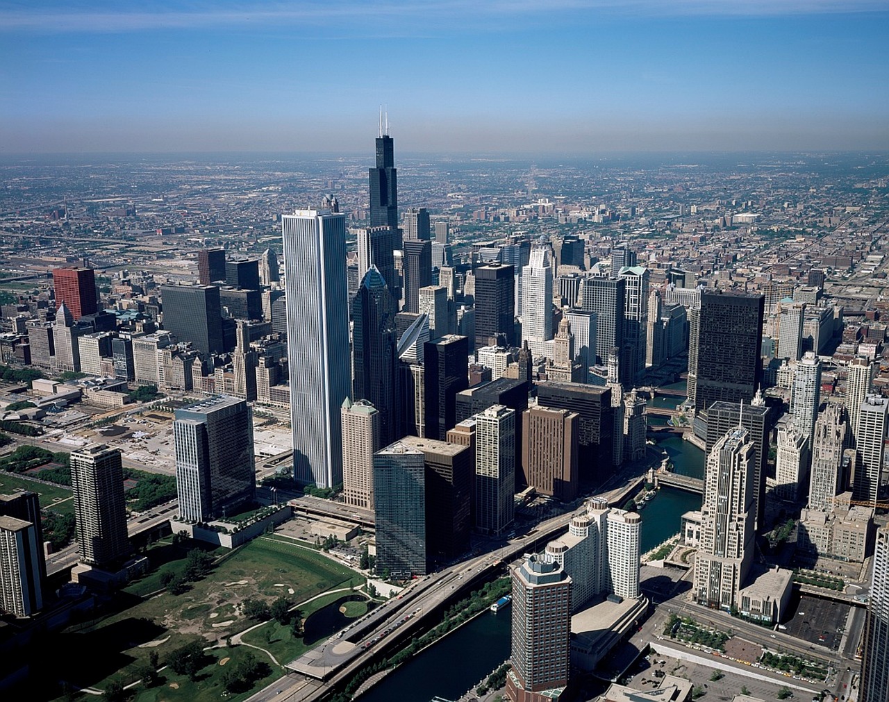 a view of a city with lots of tall buildings, a photo, flickr, illinois, award-winning”, 1 9 9 8 photo, wallpaper”