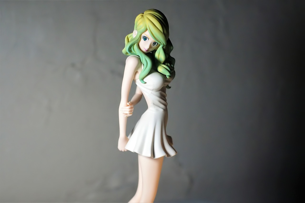 a figurine of a woman with green hair, by Kentaro Miura, flickr, figuration libre, blonde anime girl with long hair, nico wearing a white dress, 4 k ], long curly green hair