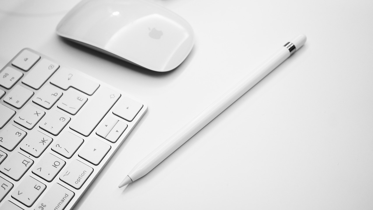 a black and white photo of a keyboard and mouse, by Matthias Weischer, pexels, minimalism, applepencil, all white render, !pencil, apple design