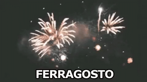 fireworks are lit up in the sky with the caption ferragosto