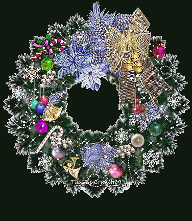 christmas wreath with two angel ornament