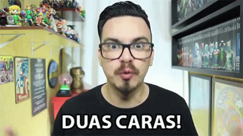 this is an image of a man that appears to be wearing a t shirt with text saying duas caras