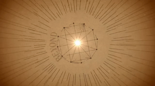 an image with rays coming from it and the center in the middle
