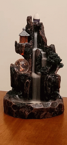 a water feature designed to resemble a fountain