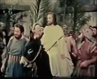 the jesus appears to be speaking to a crowd of people