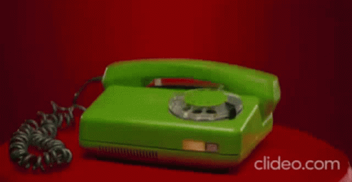 a green phone with the word ciadeo on it